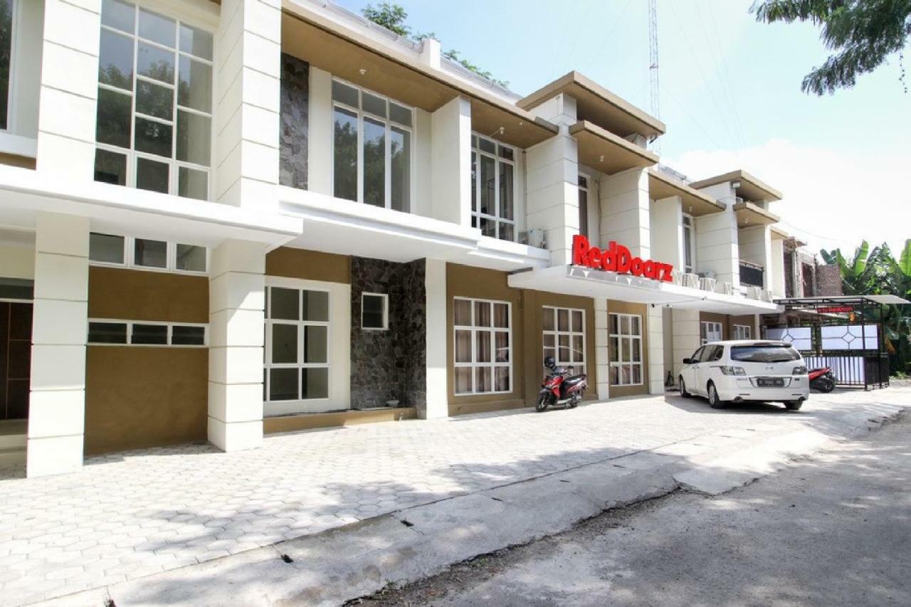 Reddoorz Near Jogja City Mall 3 Sleman  Kültér fotó